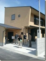 芦田成人建築設計事務所の完成見学会を見学。
